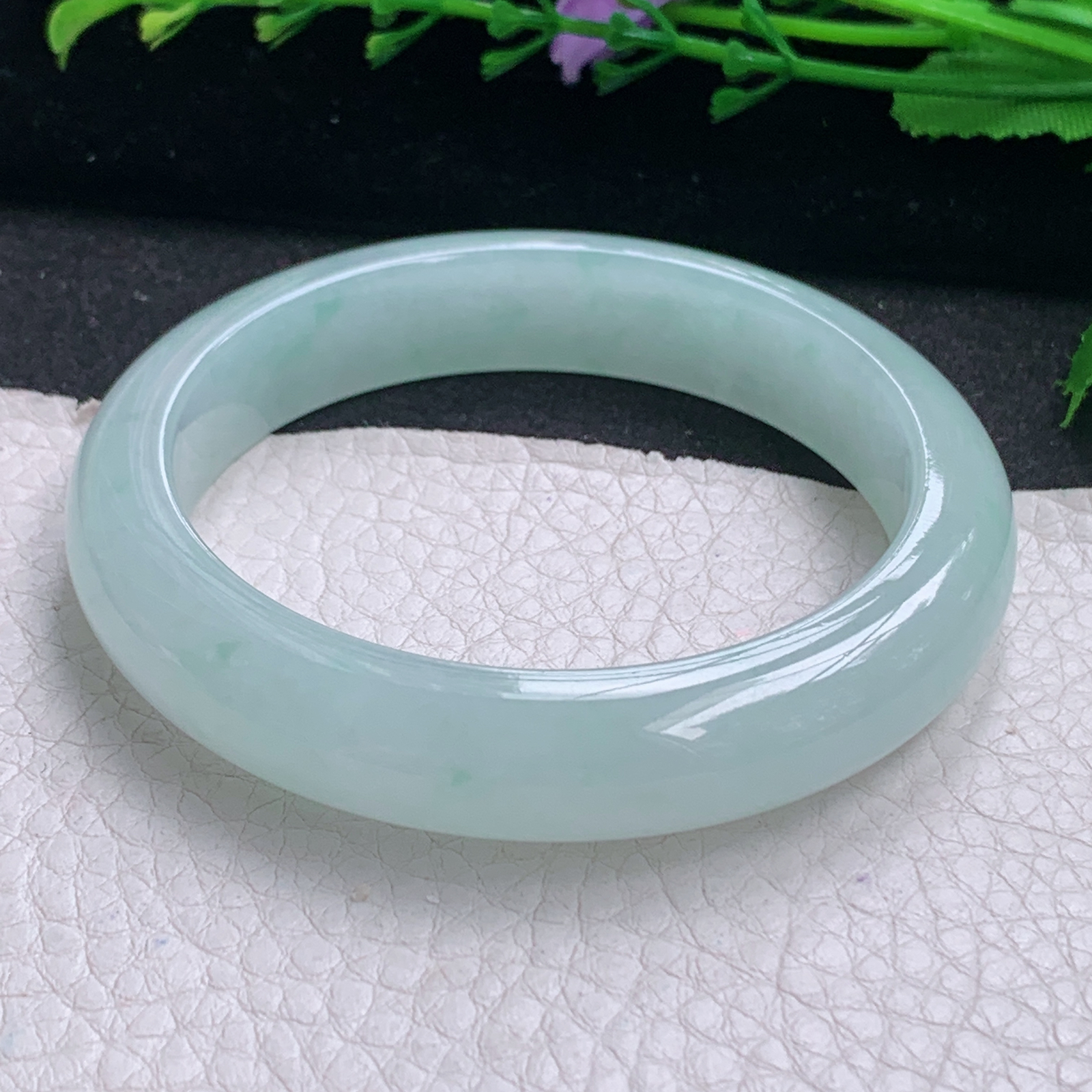 xo清爽款55.8*12.2*8.5平安镯 缅甸翡翠A货玉手镯精美冰爽浅绿宽边玉手镯