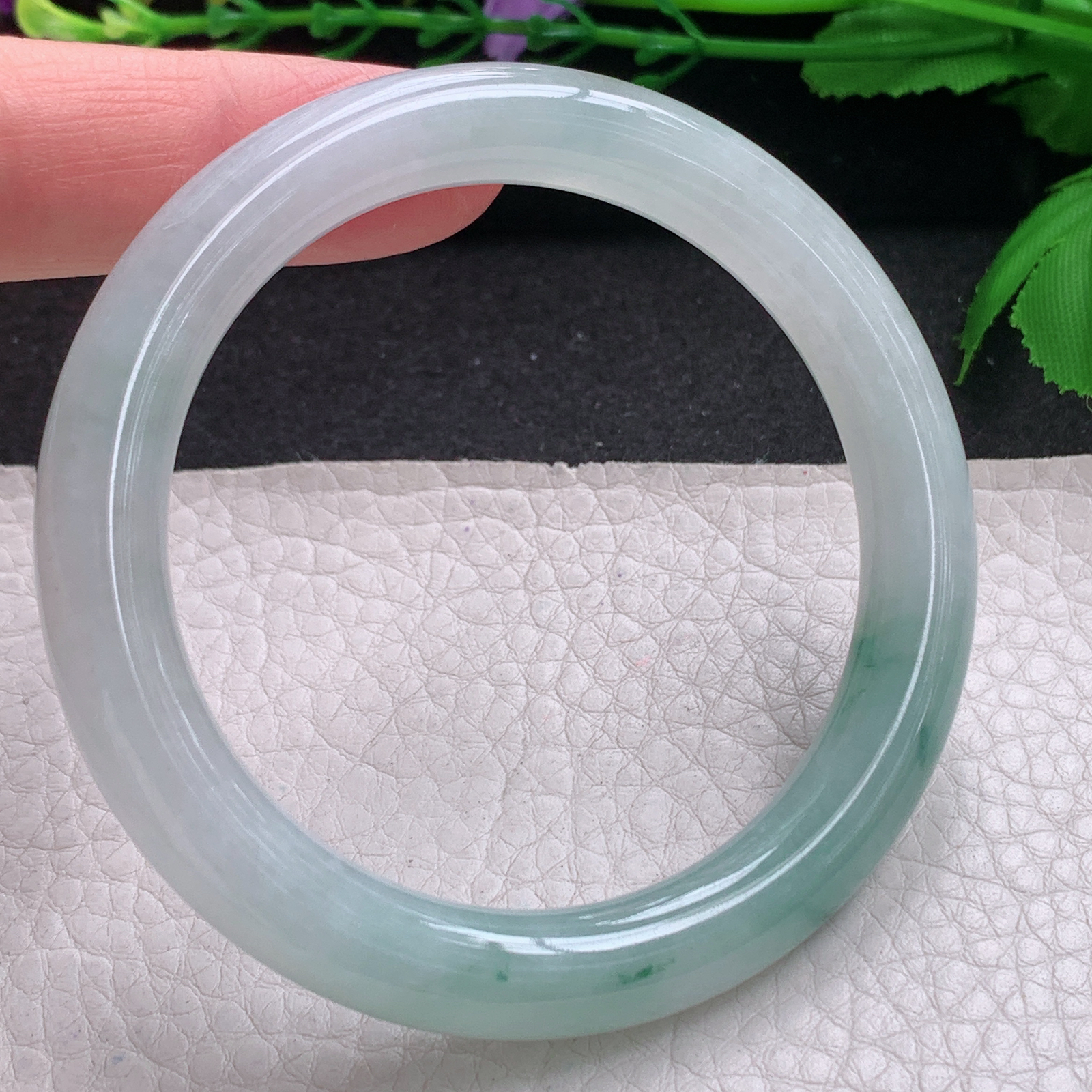 ee实拍53.8*9美人镯 缅甸翡翠A货玉手镯精美冰飘花圆条玉手镯