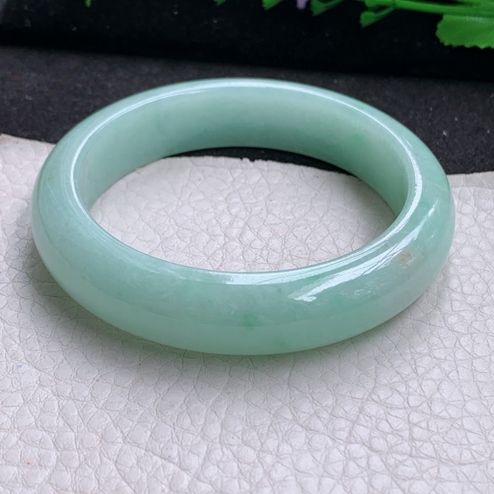 nc清新款55*13.7*8.5平安镯 缅甸翡翠A货玉手镯精美浅绿绿正圈玉手镯