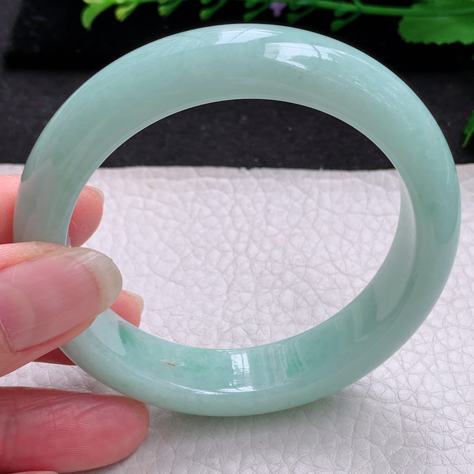 nc清新款55*13.7*8.5平安镯 缅甸翡翠A货玉手镯精美浅绿绿正圈玉手镯