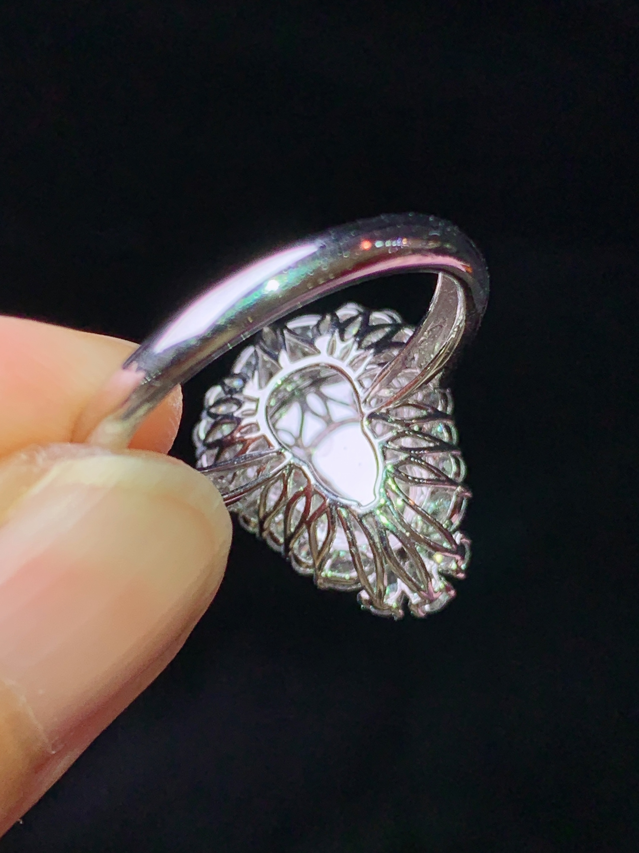 18k金钻镶嵌满绿葫芦戒指 玉质细腻 色泽艳丽清新 水润亮眼 圈口13.5 整体尺寸17*13.3*9h1