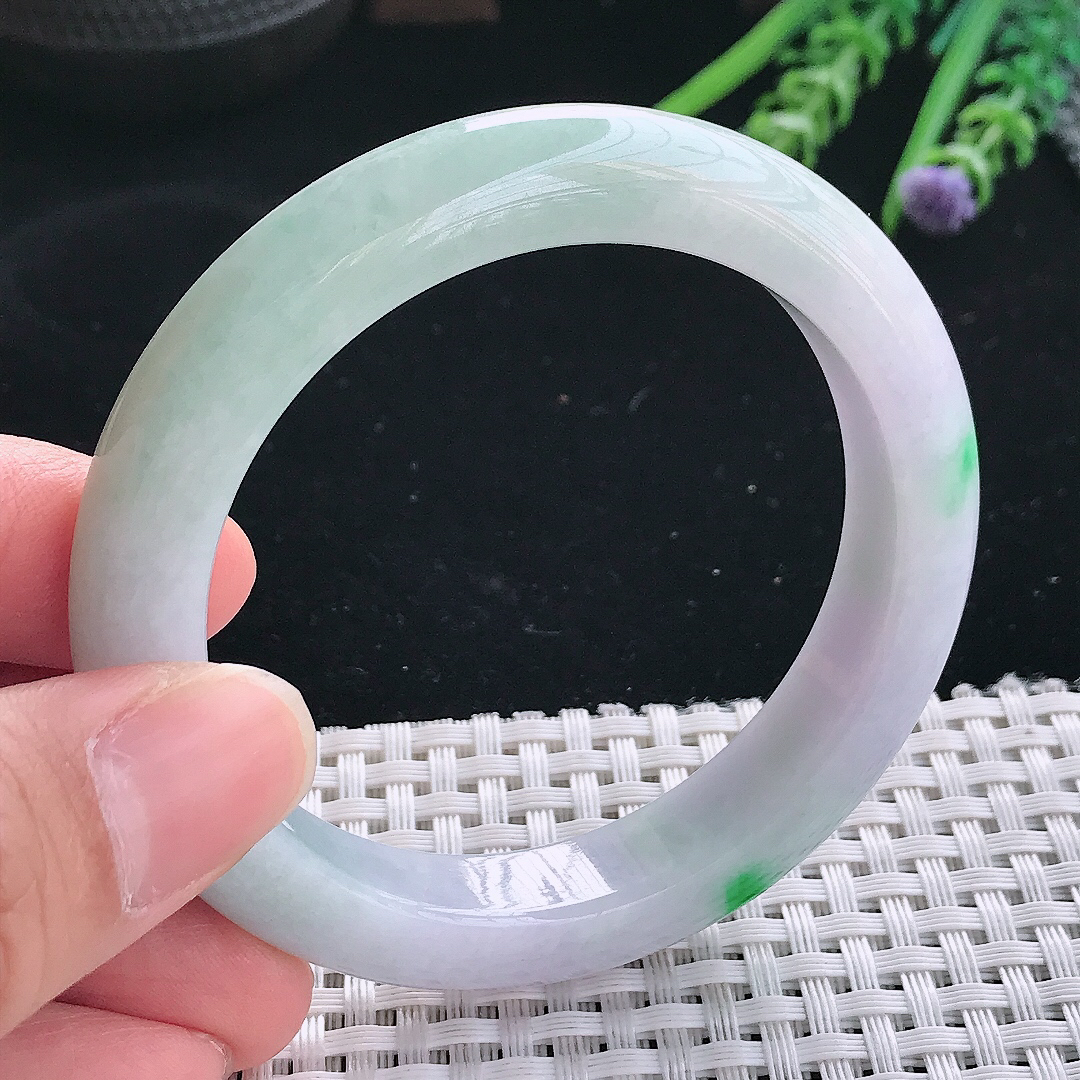 实拍天然翡翠54.5/11.2/9老坑精美冰润飘阳绿手镯翡翠玉镯手环