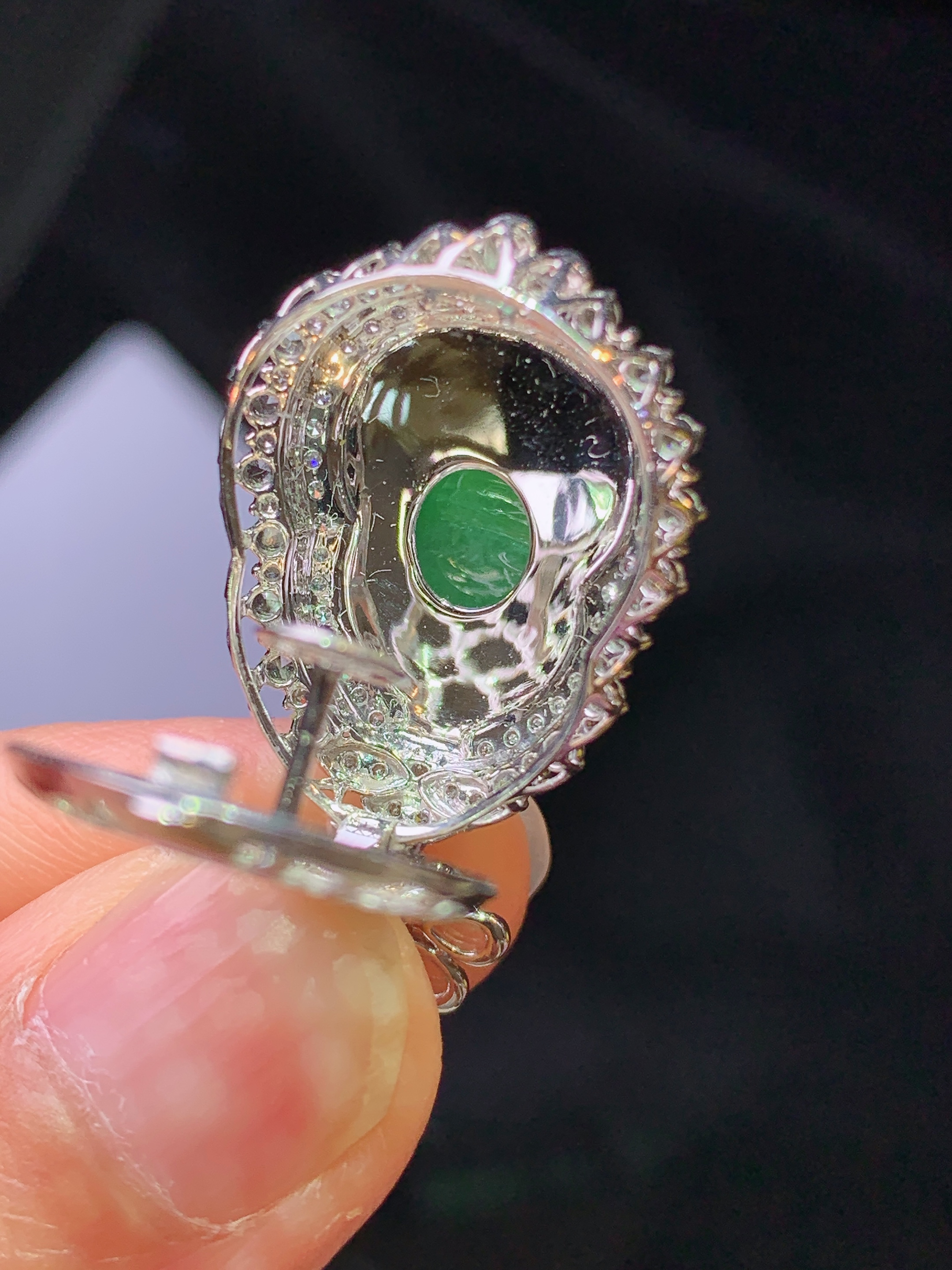 18k金钻镶嵌翠绿葫芦吊坠 玉质细腻 色泽艳丽清新 水润亮眼 整体尺寸32.2*17.8*12.2y4