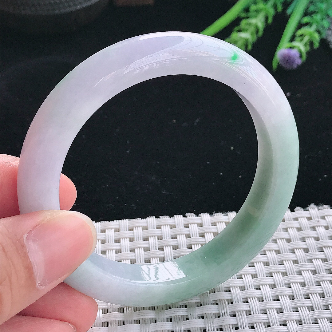 实拍天然翡翠54.5/11.2/9老坑精美冰润飘阳绿手镯翡翠玉镯手环