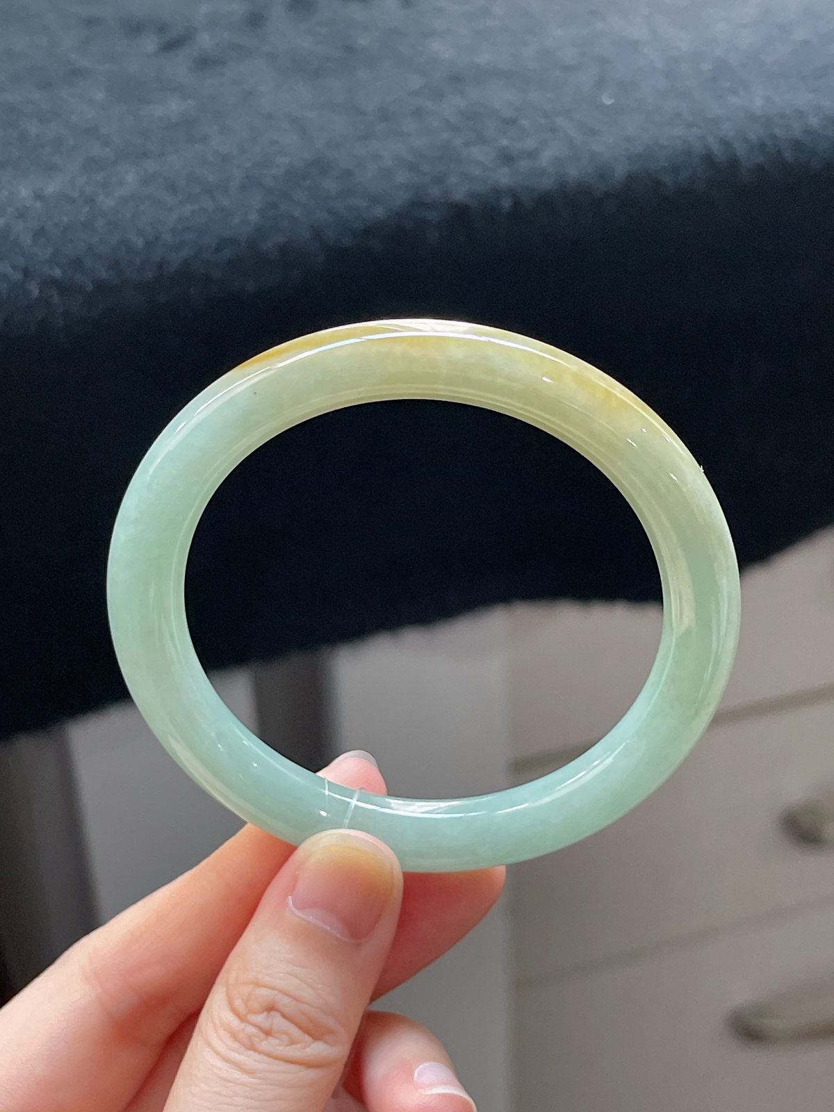 圆镯55.4圈口，翡翠糯化种黄加绿手镯