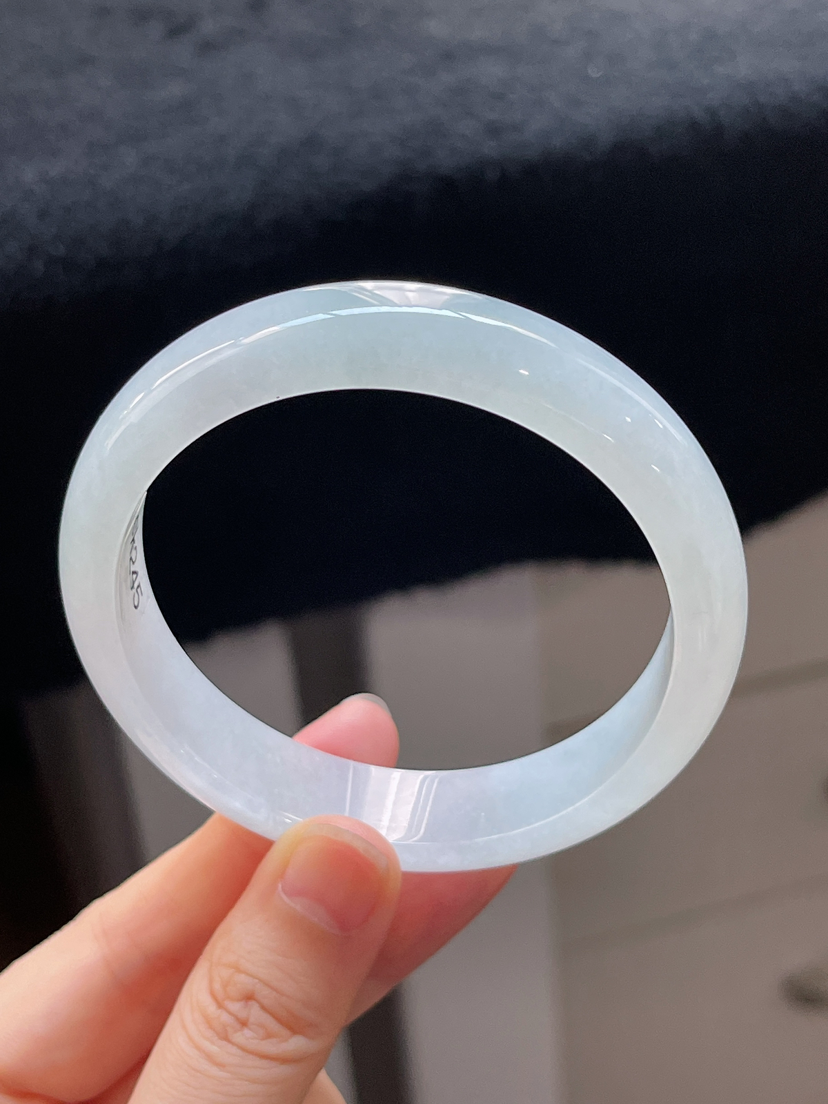 正圈58.6圈口，翡翠冰糯白色手镯