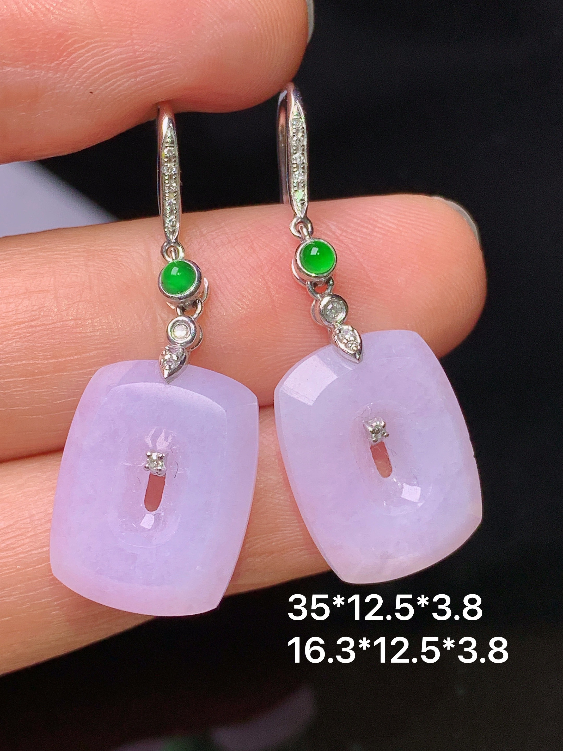 18k金钻镶嵌紫罗兰平安扣吊坠 玉质细腻 色泽艳丽清新 水润亮眼 整体尺寸35*12.5*3.8y4