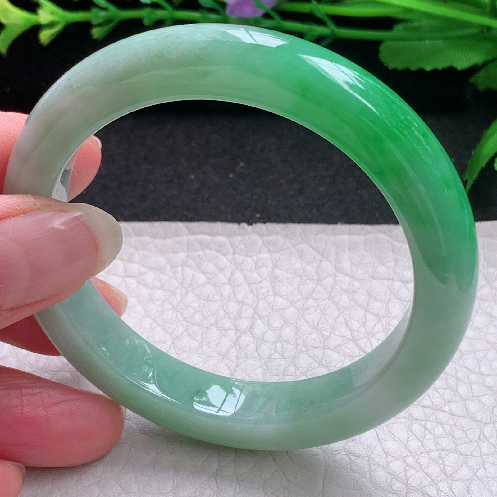 ax实拍53*10.3*8.4平安镯 缅甸翡翠A货玉手镯精美辣绿正圈玉手镯