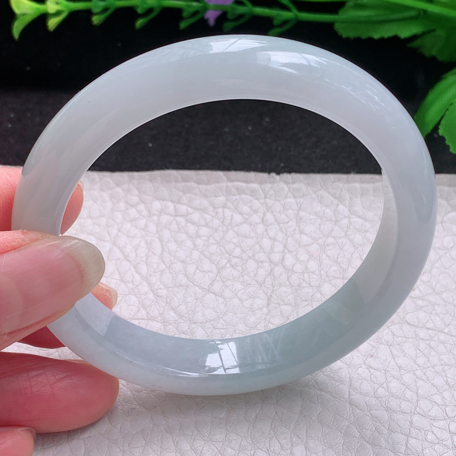 n冰爽款56*11.8*8平安镯 缅甸翡翠A货玉手镯精美冰纯白月光宽边玉手镯