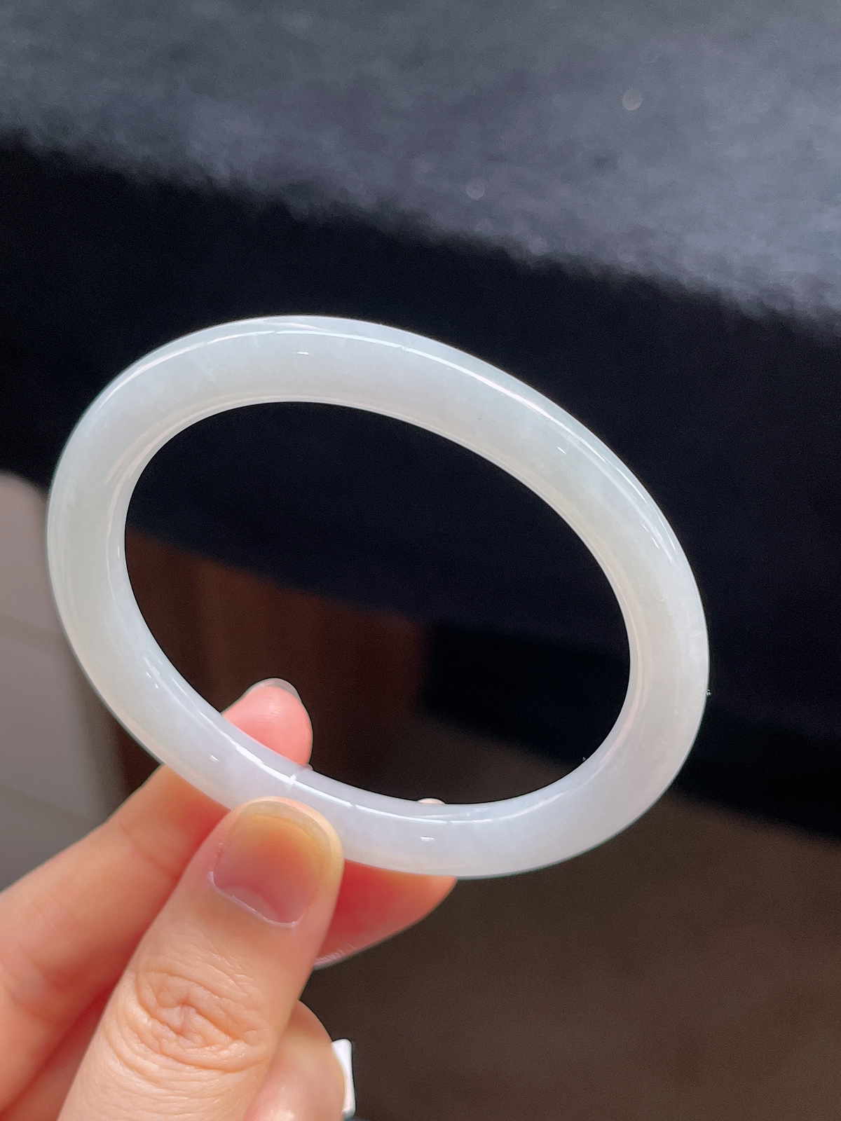 贵妃镯53.3圈口，翡翠冰糯种白色手镯