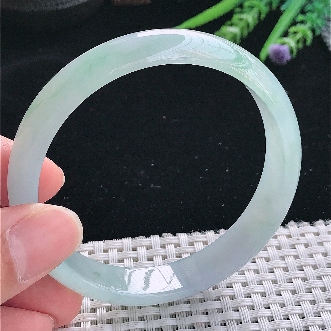 实拍天然翡翠60.5/13.2/6.6大圈口老坑冰胶果冻天空蓝飘花手镯翡翠玉镯手环