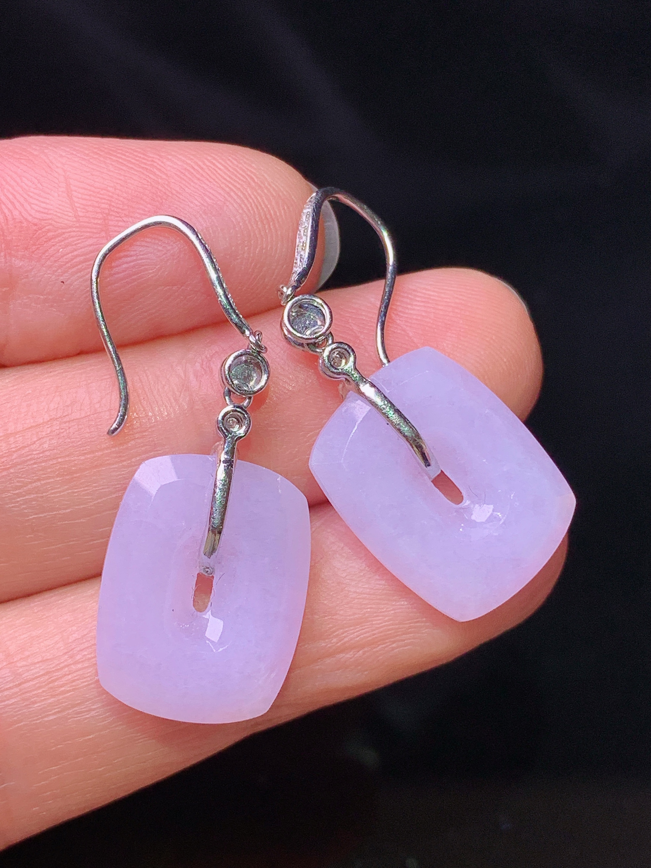 18k金钻镶嵌紫罗兰平安扣吊坠 玉质细腻 色泽艳丽清新 水润亮眼 整体尺寸35*12.5*3.8y4