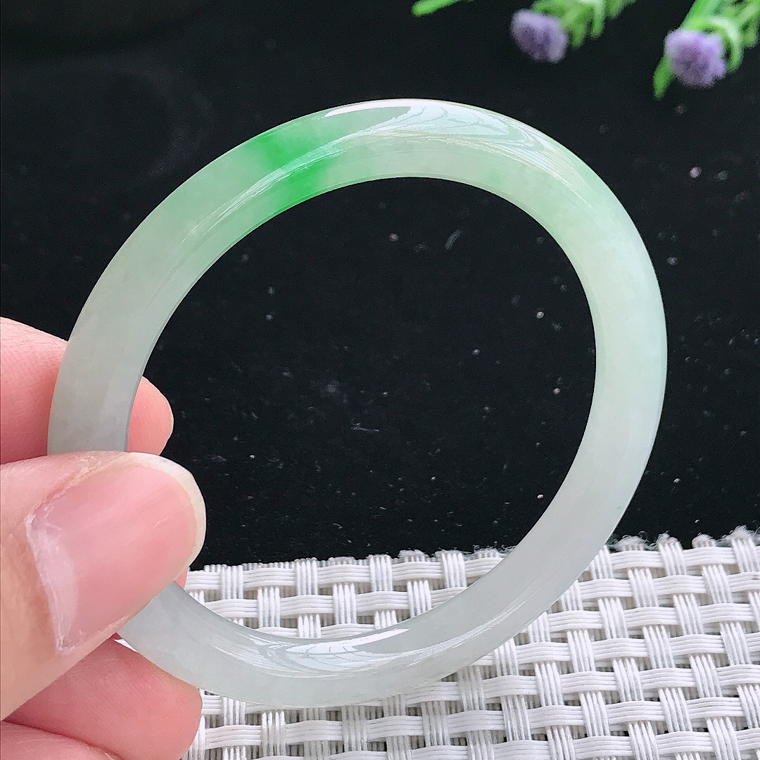 实拍天然翡翠49.5/6.7/7.2小圈口老坑冰胶水灵飘阳绿圆条手镯翡翠叮当镯