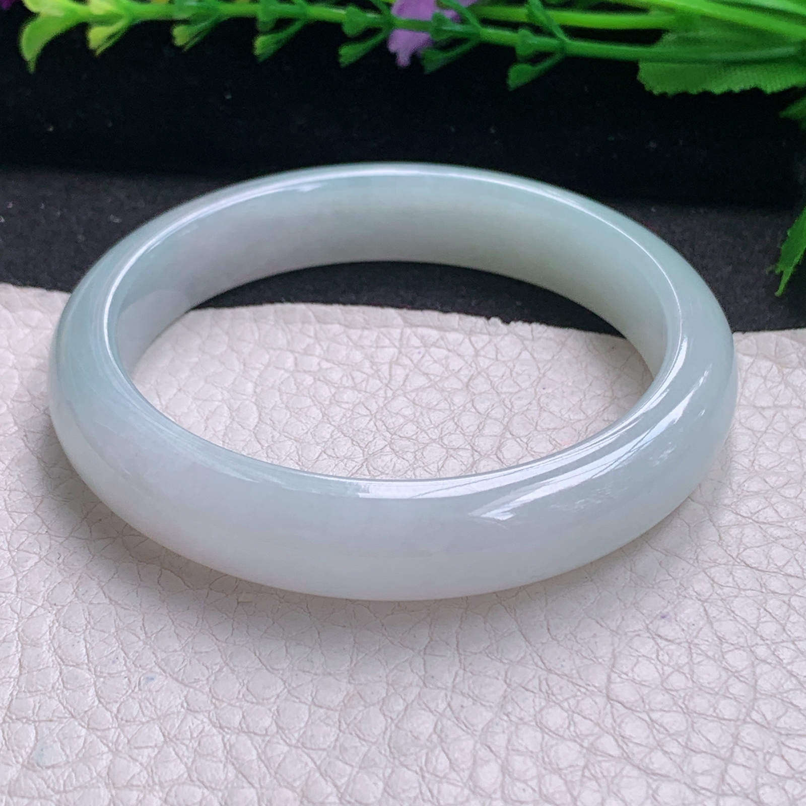 n冰爽款56*11.8*8平安镯 缅甸翡翠A货玉手镯精美冰纯白月光宽边玉手镯