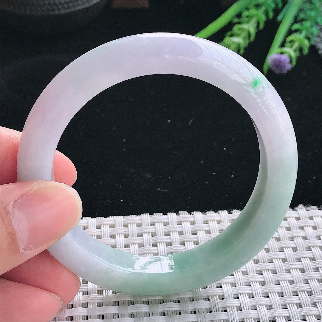 实拍天然翡翠54.5/11.2/9老坑精美冰润飘阳绿手镯翡翠玉镯手环