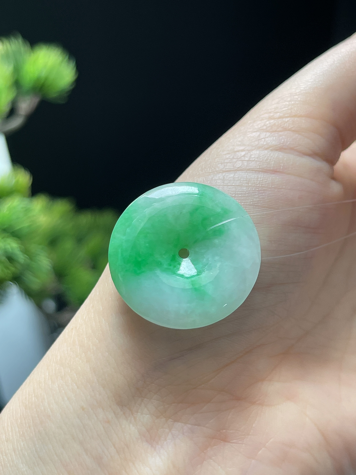 翡翠糯化种飘绿平安扣