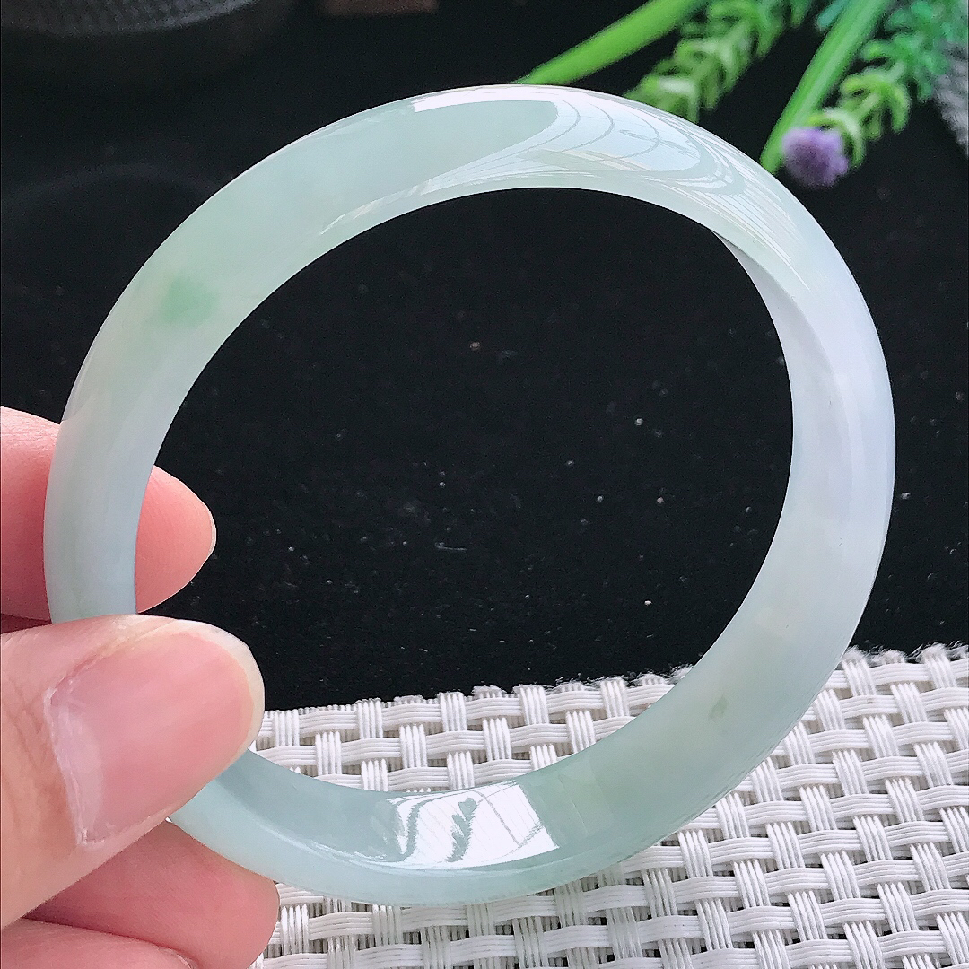 实拍天然翡翠60.5/13.2/6.6大圈口老坑冰胶果冻天空蓝飘花手镯翡翠玉镯手环