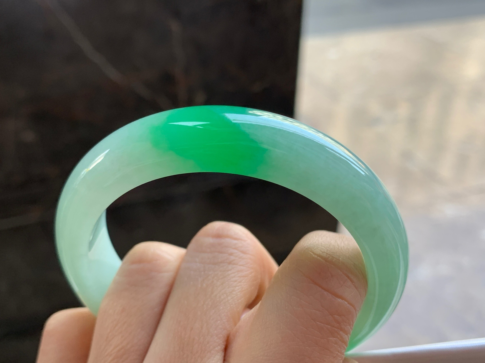 58-14-8.8

阳绿色手镯^_^色阳 玉质温润