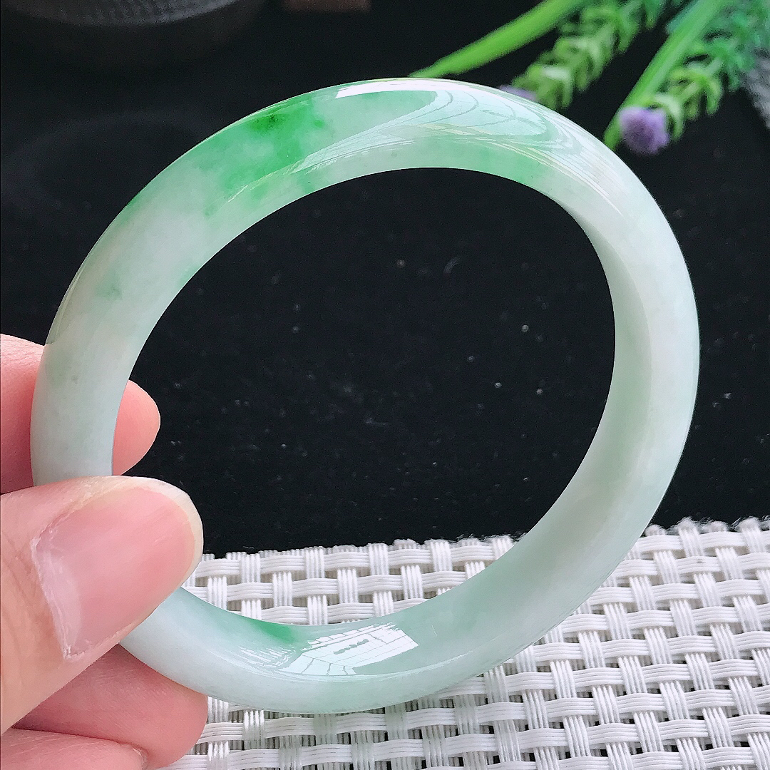 实拍天然翡翠59/11.6/8老坑精美飘阳绿手镯翡翠玉镯手环