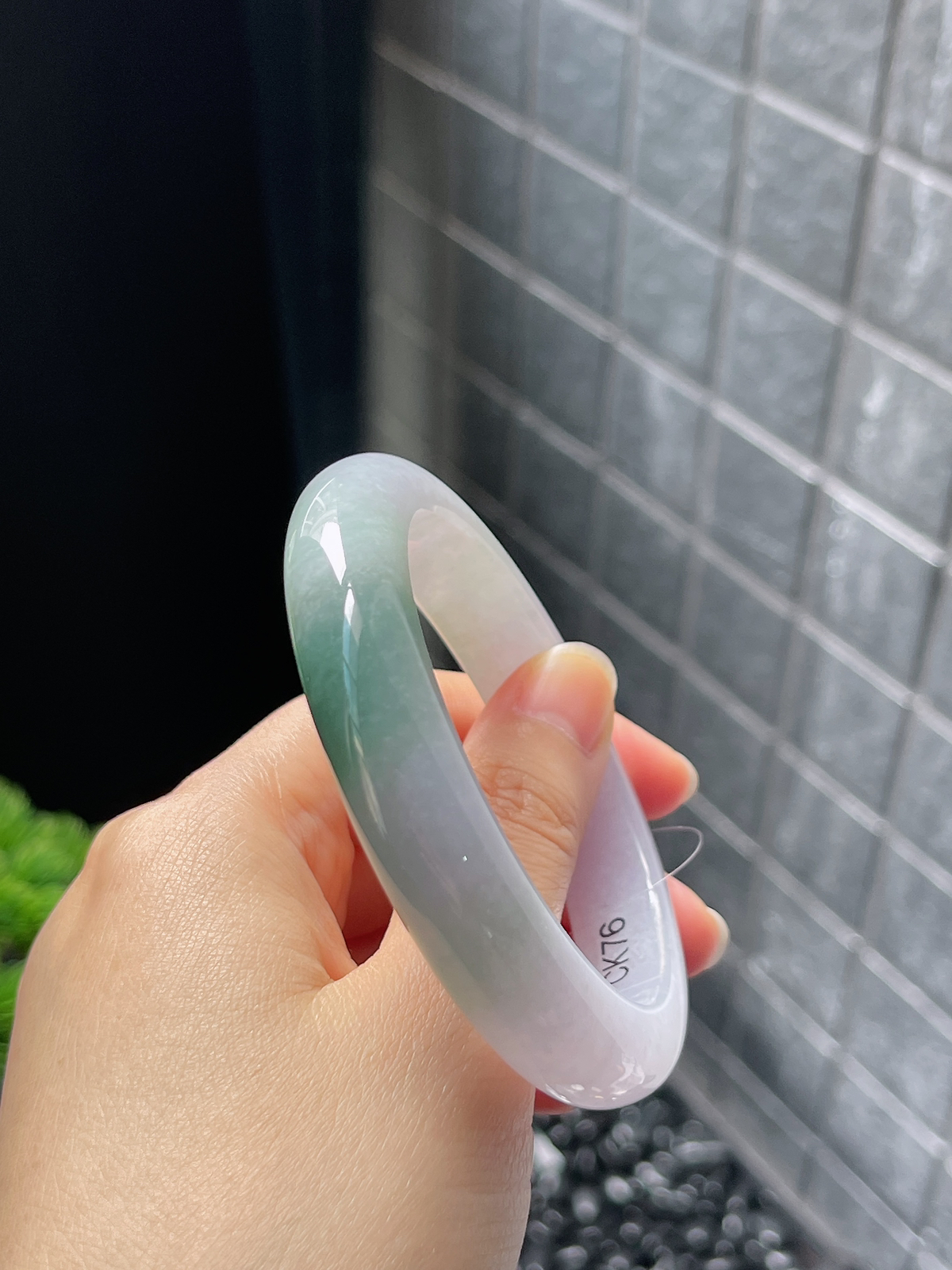 正圈56.3圈口，翡翠糯化种绿色手镯