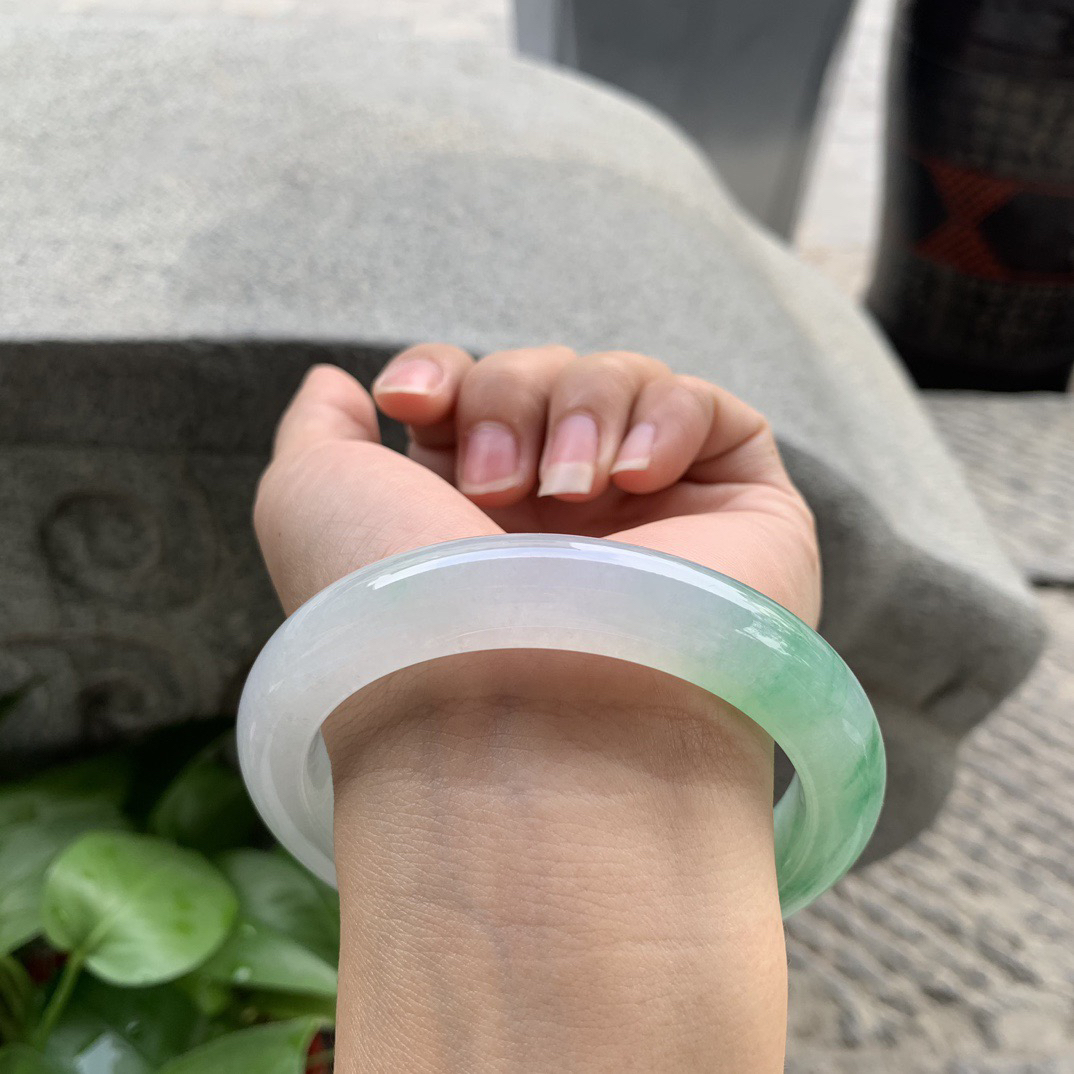 大圈口 62.3-11.9-10.3【冰飘阳绿正圈手镯】正圈62 63可戴