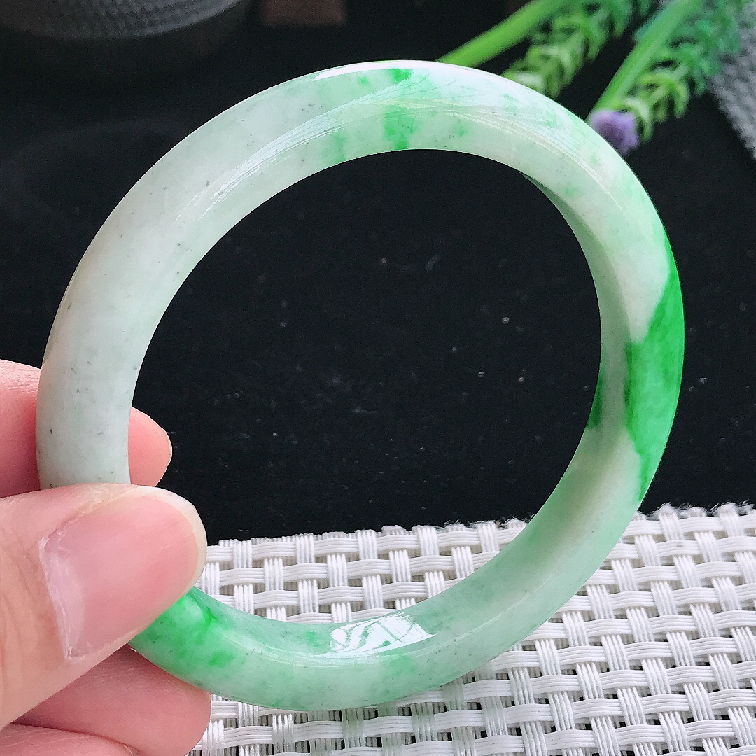 实拍天然翡翠59/9.8/8.8老坑精美辣阳绿手镯翡翠玉镯手环