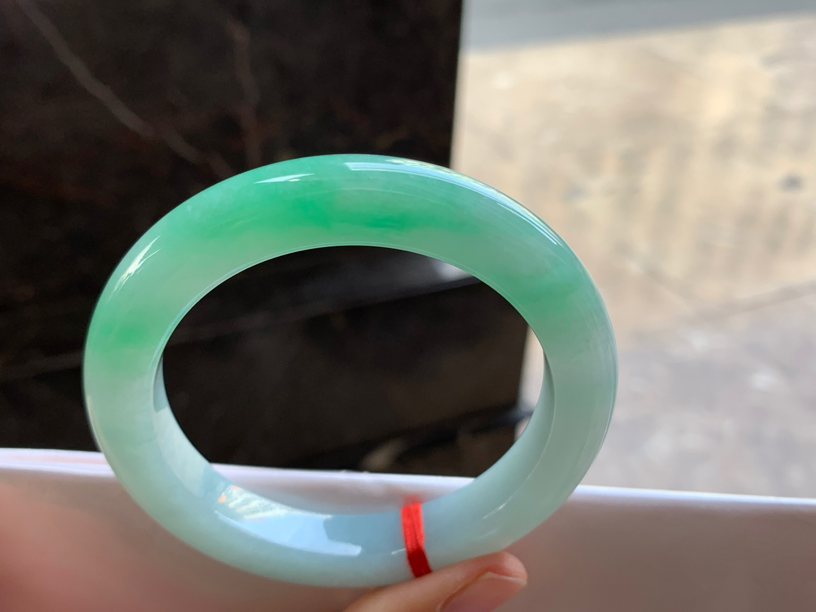 55.5-10.5-10

阳绿色手镯^_^色阳 细腻