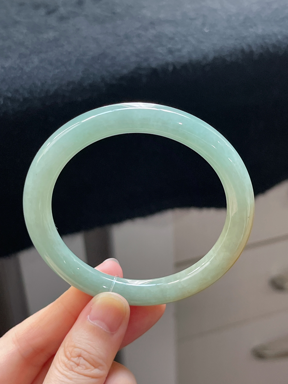 圆镯55.4圈口，翡翠糯化种黄加绿手镯