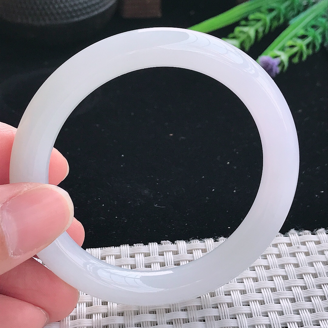 实拍天然翡翠55/9.3/9.1老坑冰纯起胶月光白圆条手镯翡翠玉镯手环