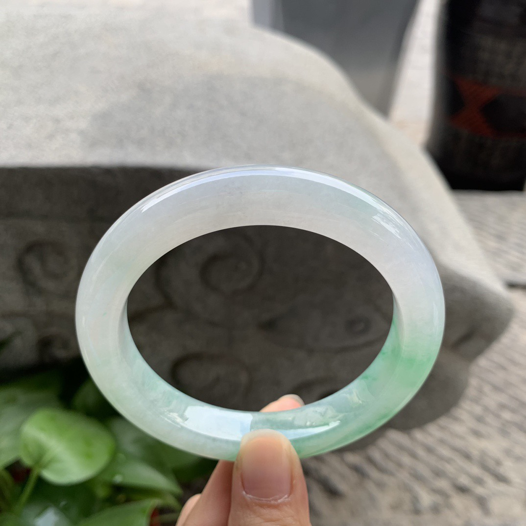 大圈口 62.3-11.9-10.3【冰飘阳绿正圈手镯】正圈62 63可戴