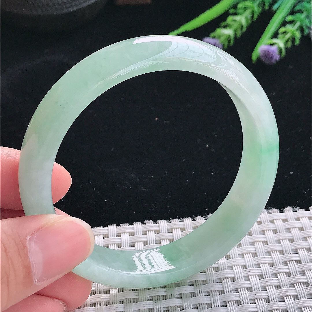 实拍天然翡翠58.5/14.1/7.6老坑冰胶水灵冰晴绿手镯翡翠玉镯手环