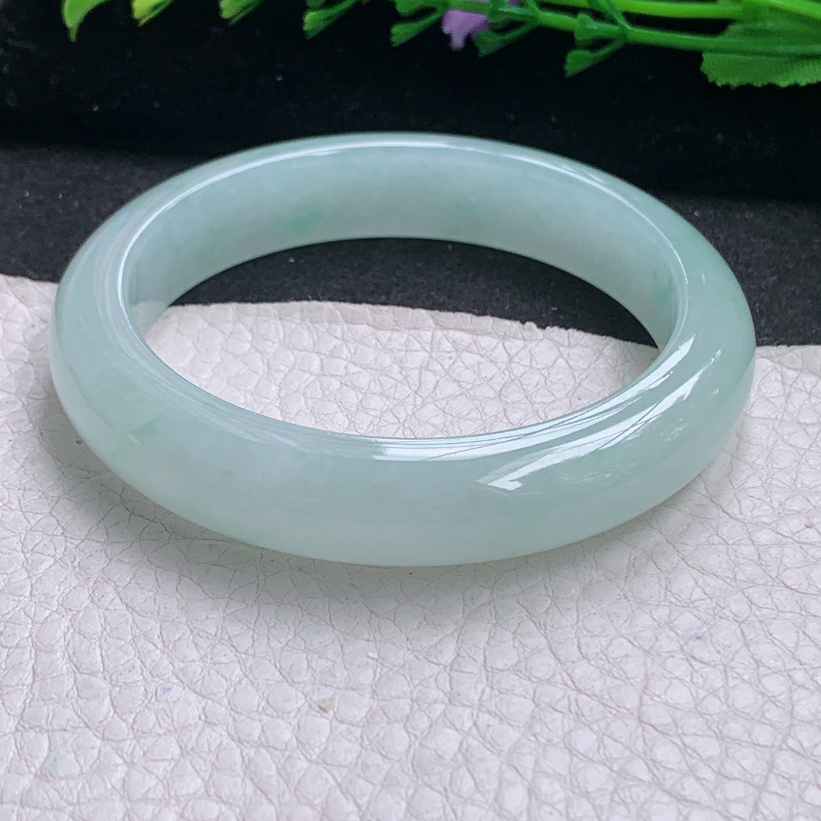 xo清爽款55.8*12.2*8.5平安镯 缅甸翡翠A货玉手镯精美冰爽浅绿宽边玉手镯