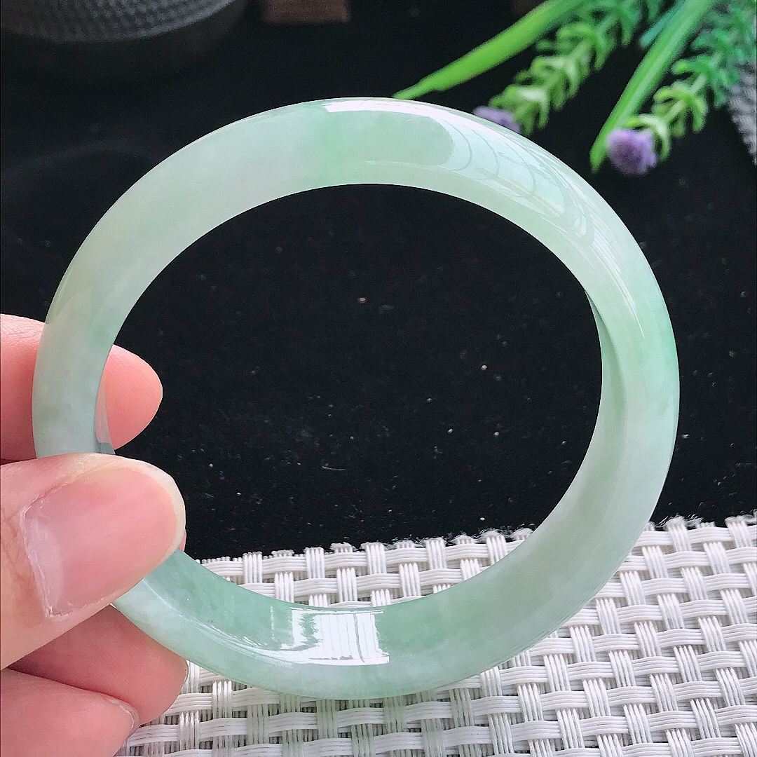 实拍天然翡翠58.5/14.1/7.6老坑冰胶水灵冰晴绿手镯翡翠玉镯手环