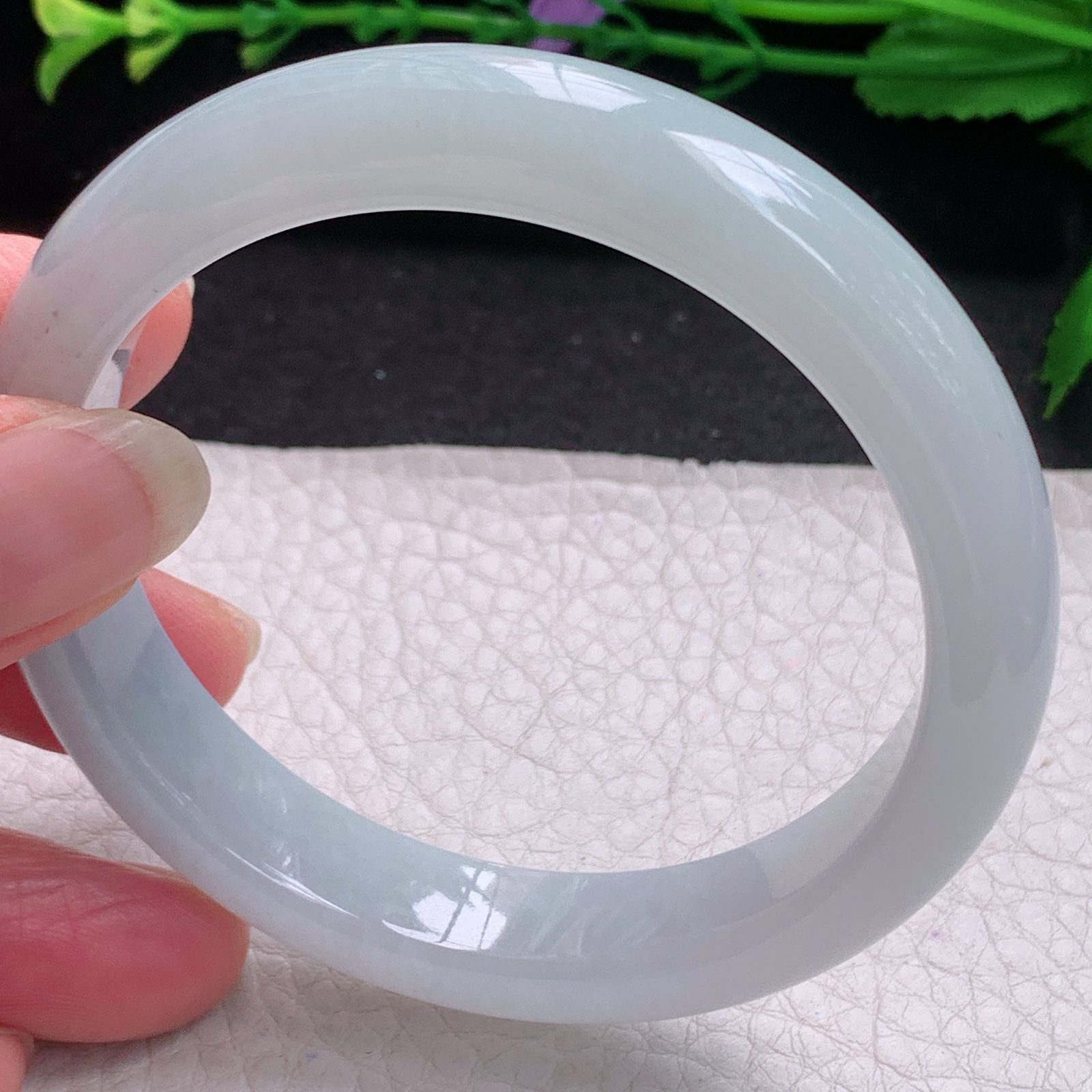 n冰爽款56*11.8*8平安镯 缅甸翡翠A货玉手镯精美冰纯白月光宽边玉手镯