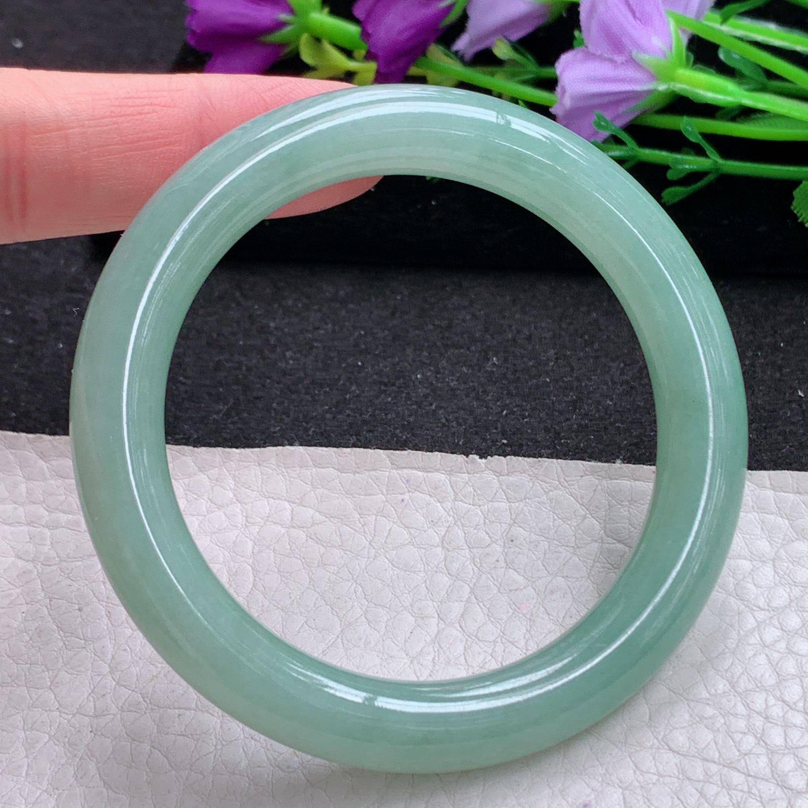 nc清新款54.5*9.8美人镯 缅甸翡翠A货玉手镯精美水绿圆条叮当镯