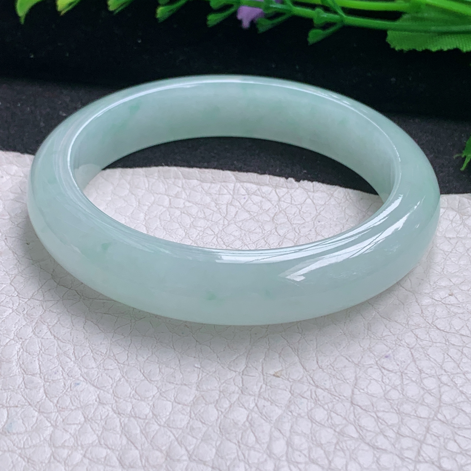 xo清爽款55.8*12.2*8.5平安镯 缅甸翡翠A货玉手镯精美冰爽浅绿宽边玉手镯