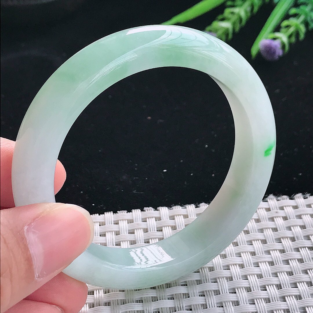 实拍天然翡翠52.8/12.4/8.6老坑冰润飘绿手镯翡翠玉镯手环