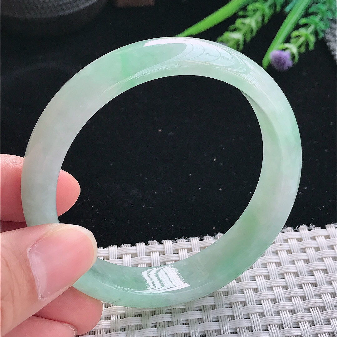 实拍天然翡翠58.5/14.1/7.6老坑冰胶水灵冰晴绿手镯翡翠玉镯手环