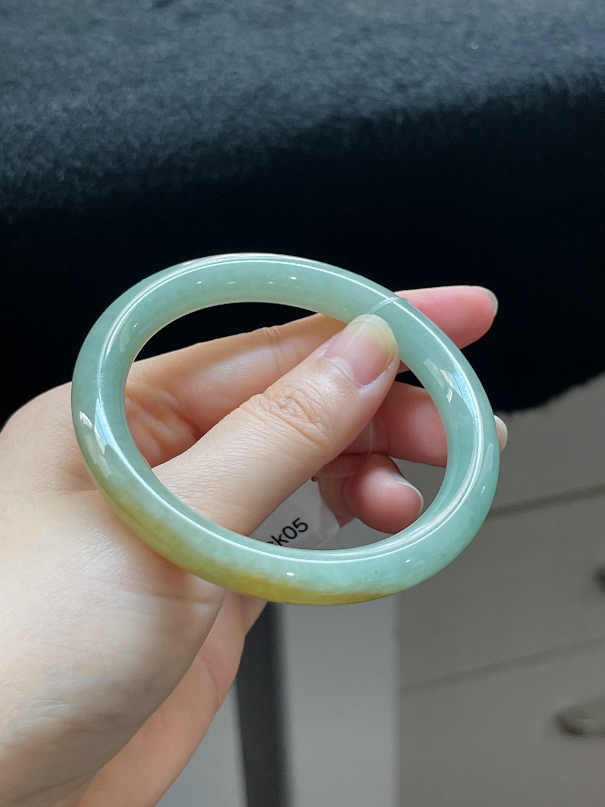 圆镯55.4圈口，翡翠糯化种黄加绿手镯