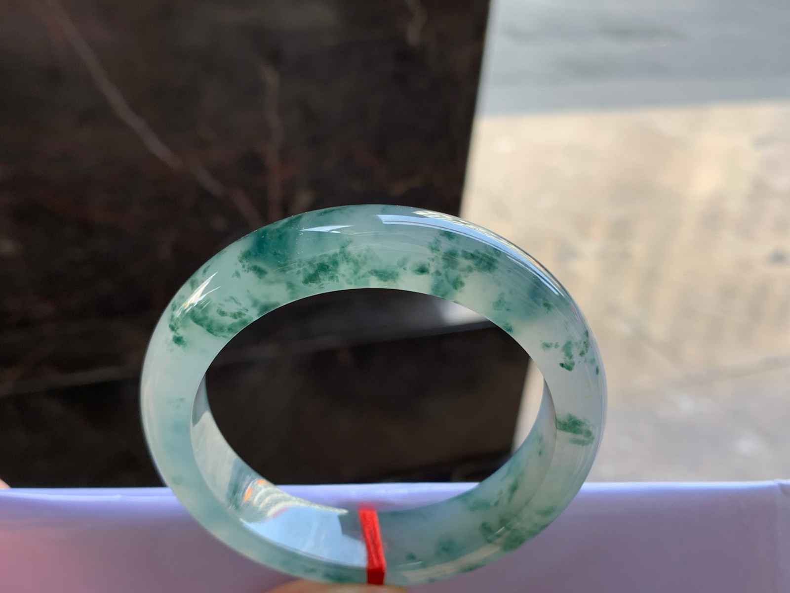 54-13.5-8.8

冰种蓝花手镯^_^飘花灵韵