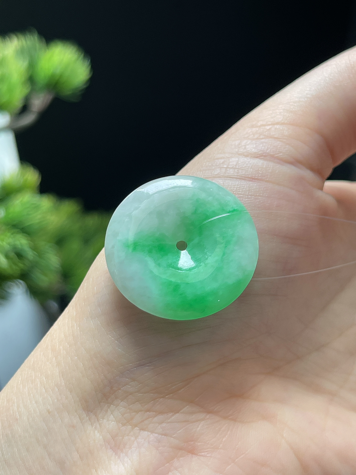 翡翠糯化种飘绿平安扣