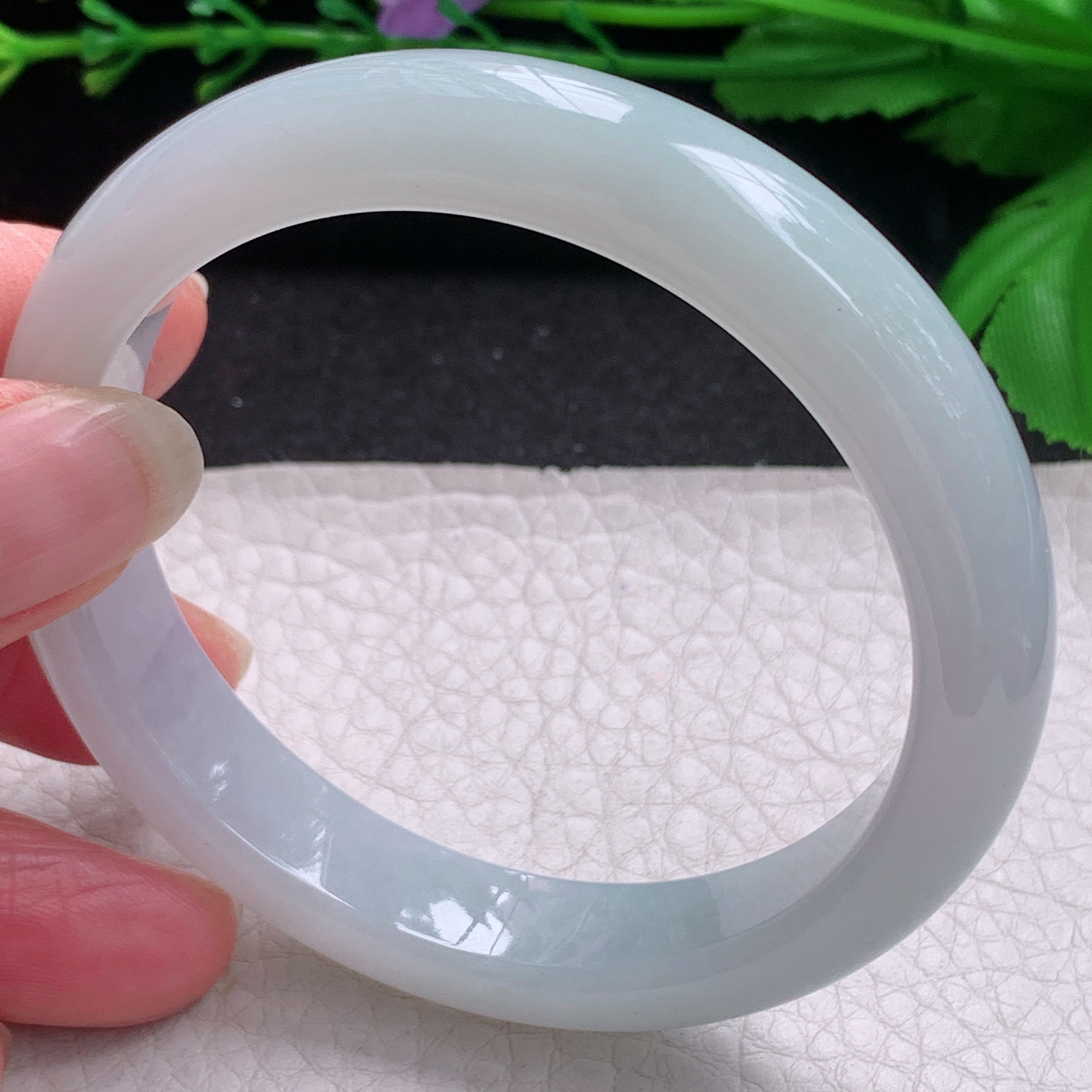 n冰爽款56*11.8*8平安镯 缅甸翡翠A货玉手镯精美冰纯白月光宽边玉手镯