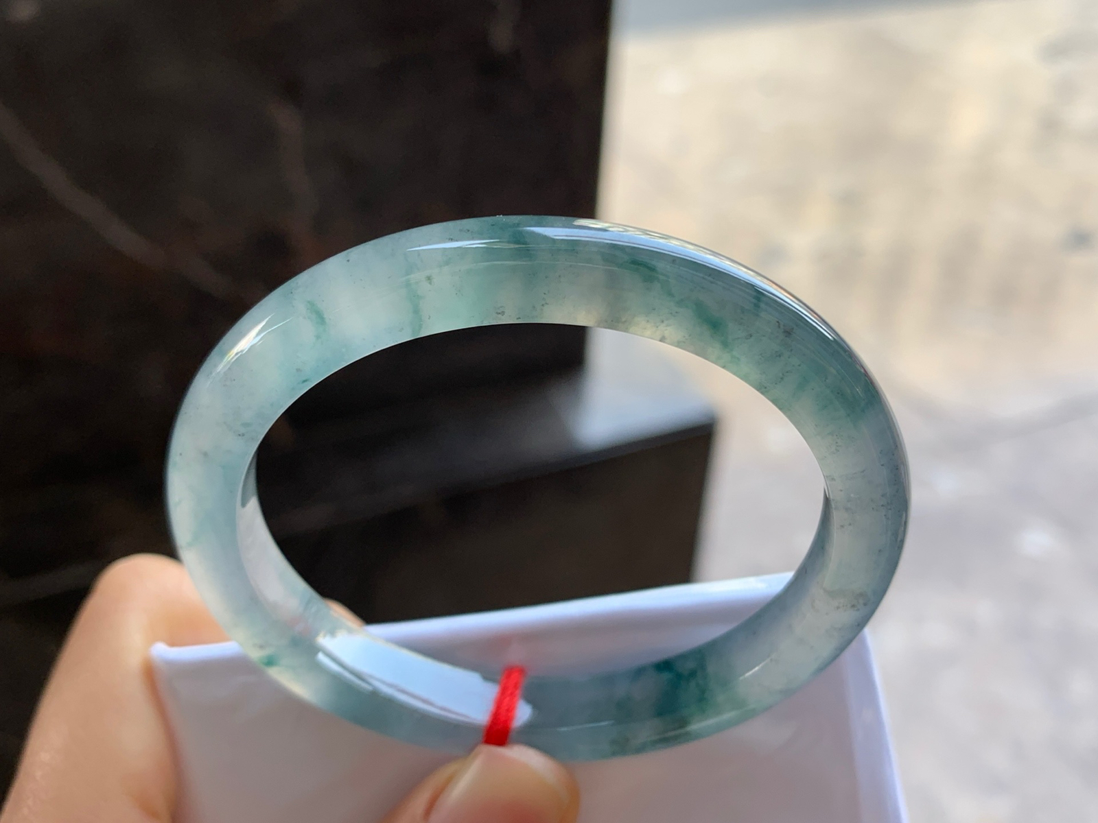 52.5-8.2-7.1

冰种贵妃手镯^_^透亮 正圈50可以带