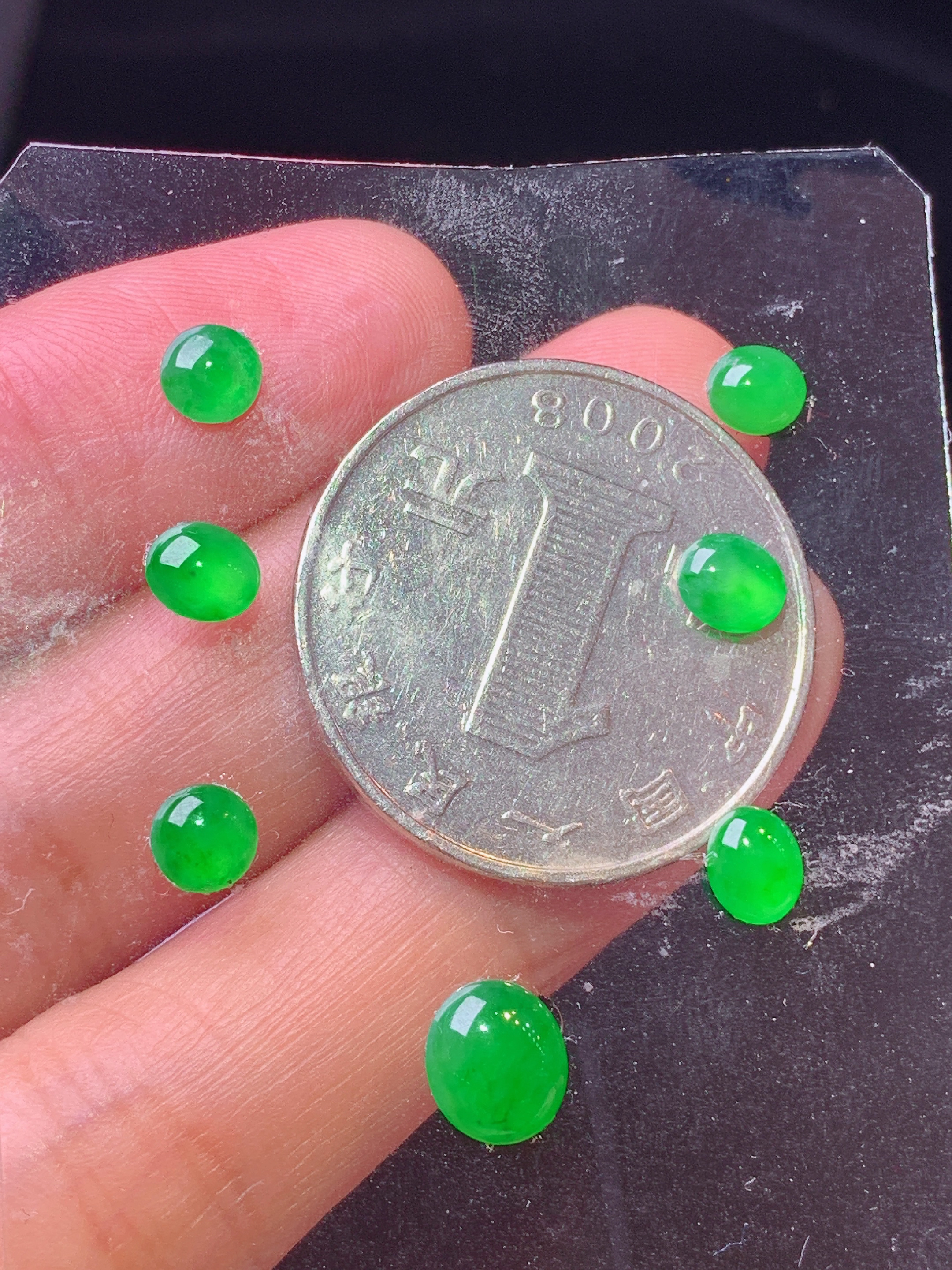 镶嵌款 满绿蛋面一手 玉质细腻 色泽艳丽清新 水润亮眼 取一尺寸7*6*2.5L2