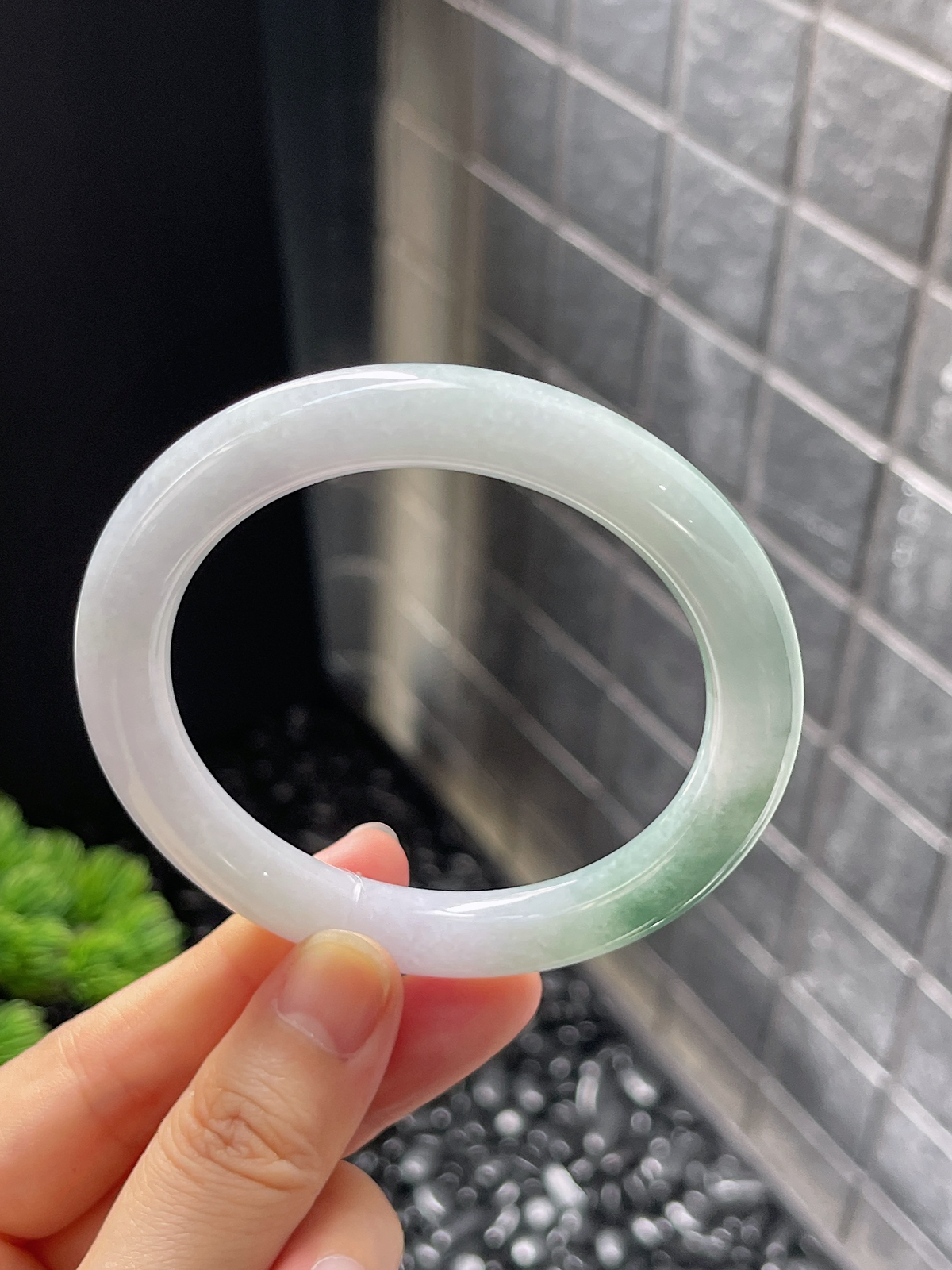 圆镯55.4圈口，翡翠糯化种半山水手镯