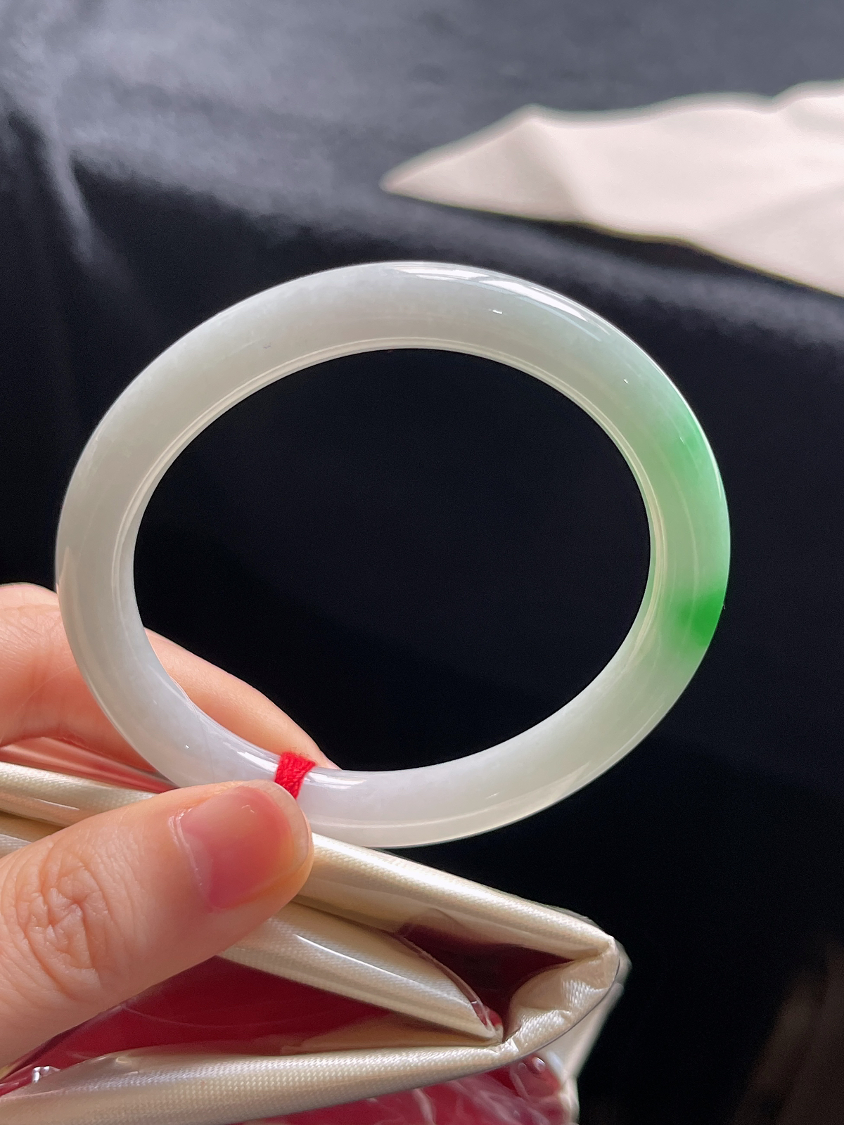 贵妃镯54.4圈口，翡翠糯化种飘花手镯