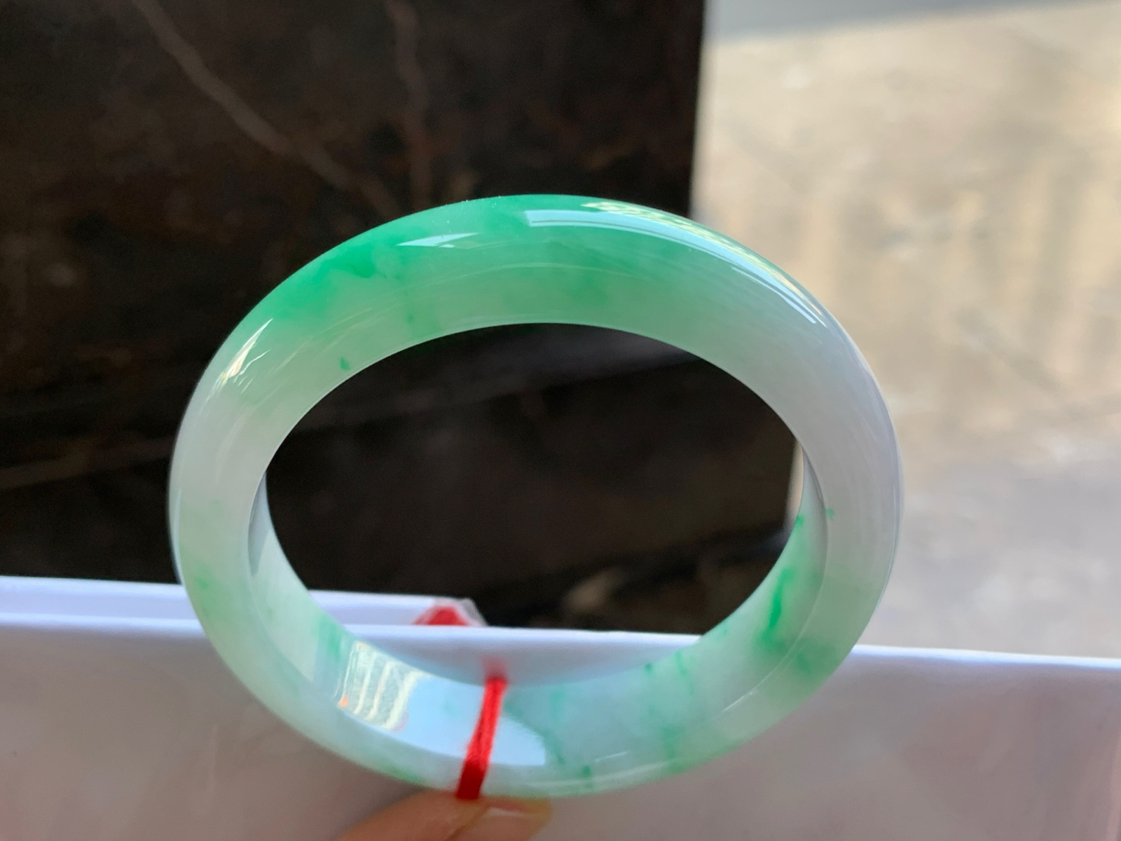 55-13.4-8.4

阳绿色手镯^_^色阳 细腻