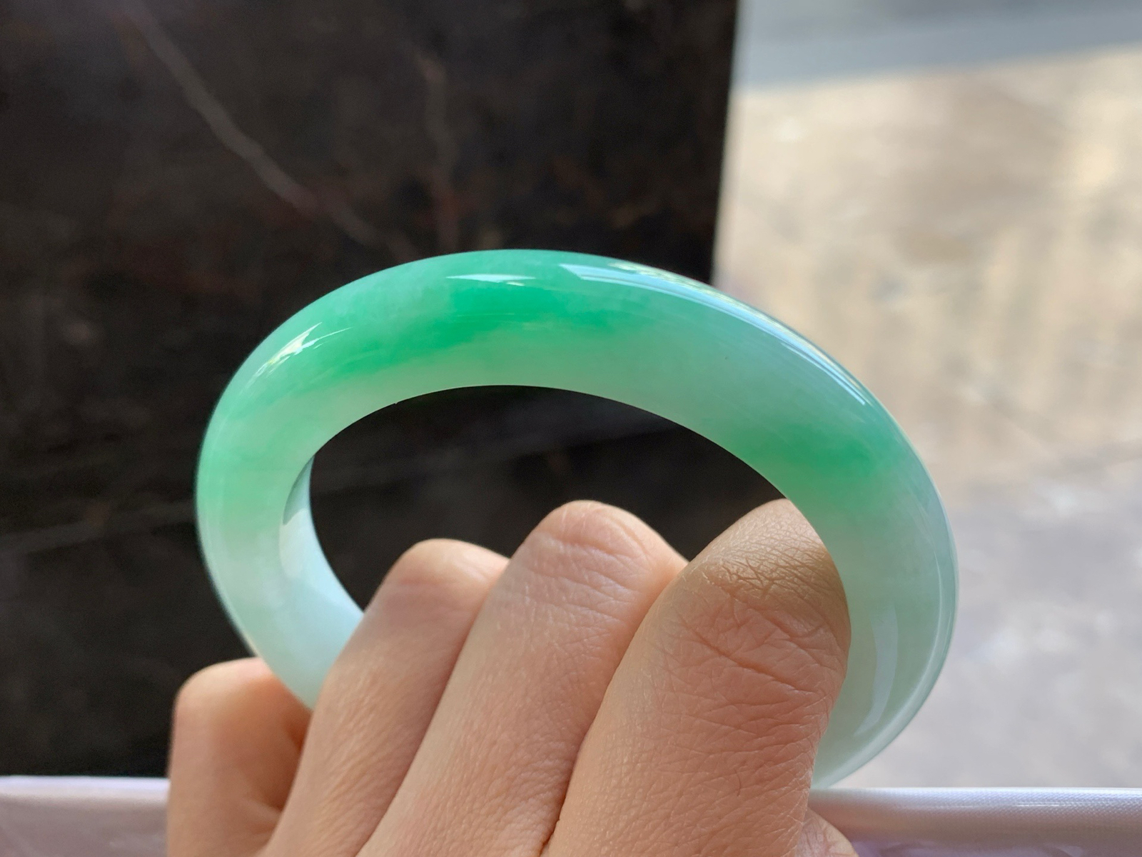 55.5-10.5-10

阳绿色手镯^_^色阳 细腻