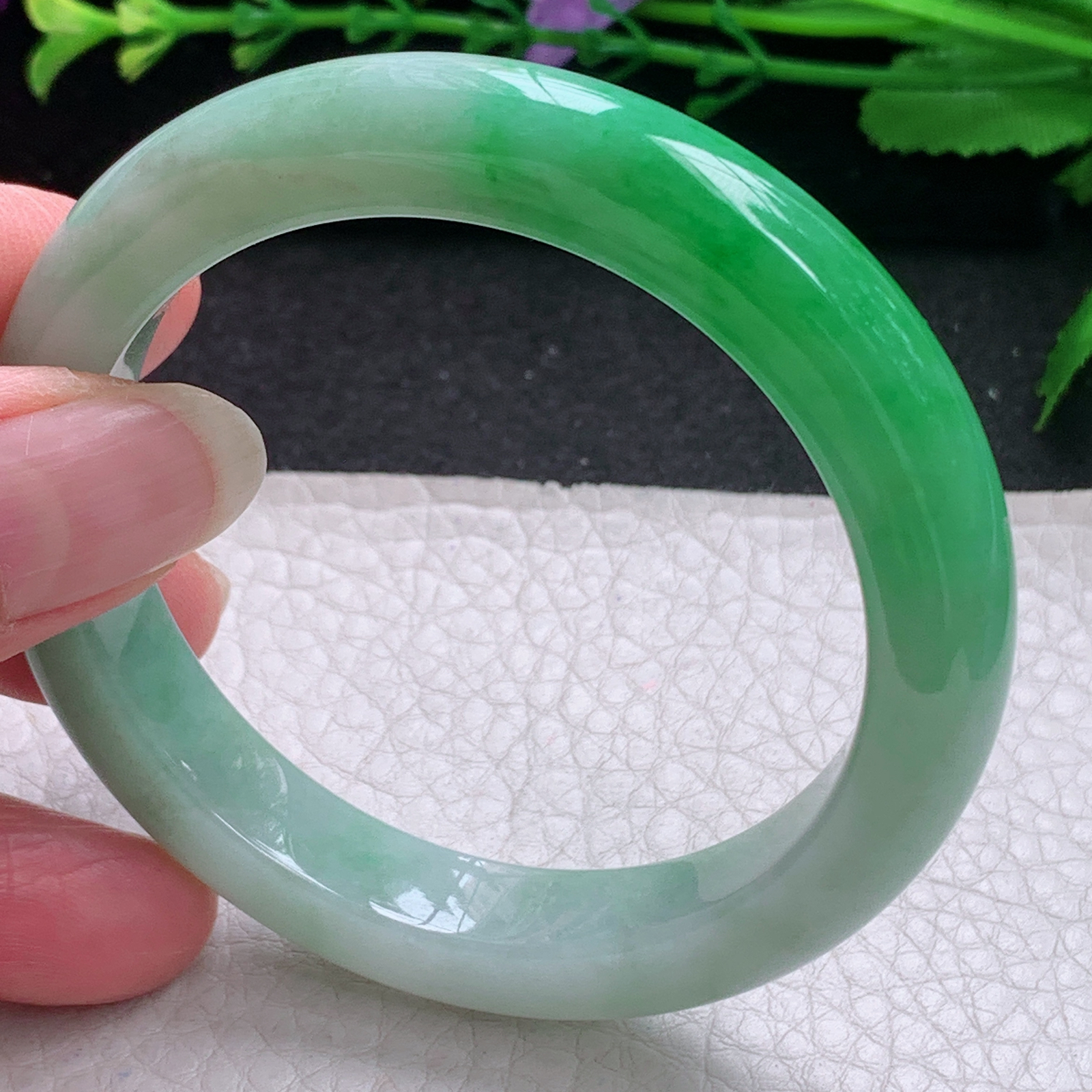 ax实拍53*10.3*8.4平安镯 缅甸翡翠A货玉手镯精美辣绿正圈玉手镯