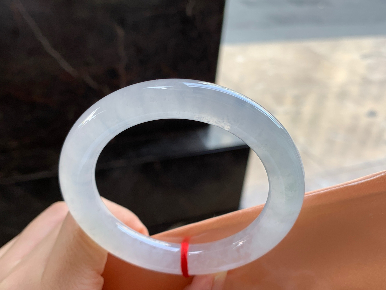 56-11

冰种圆条手镯^_^透亮